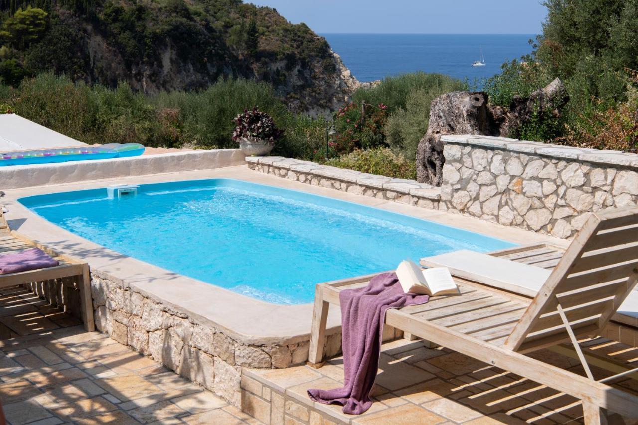 Villa Christianna Studios Agios Nikitas Exterior photo