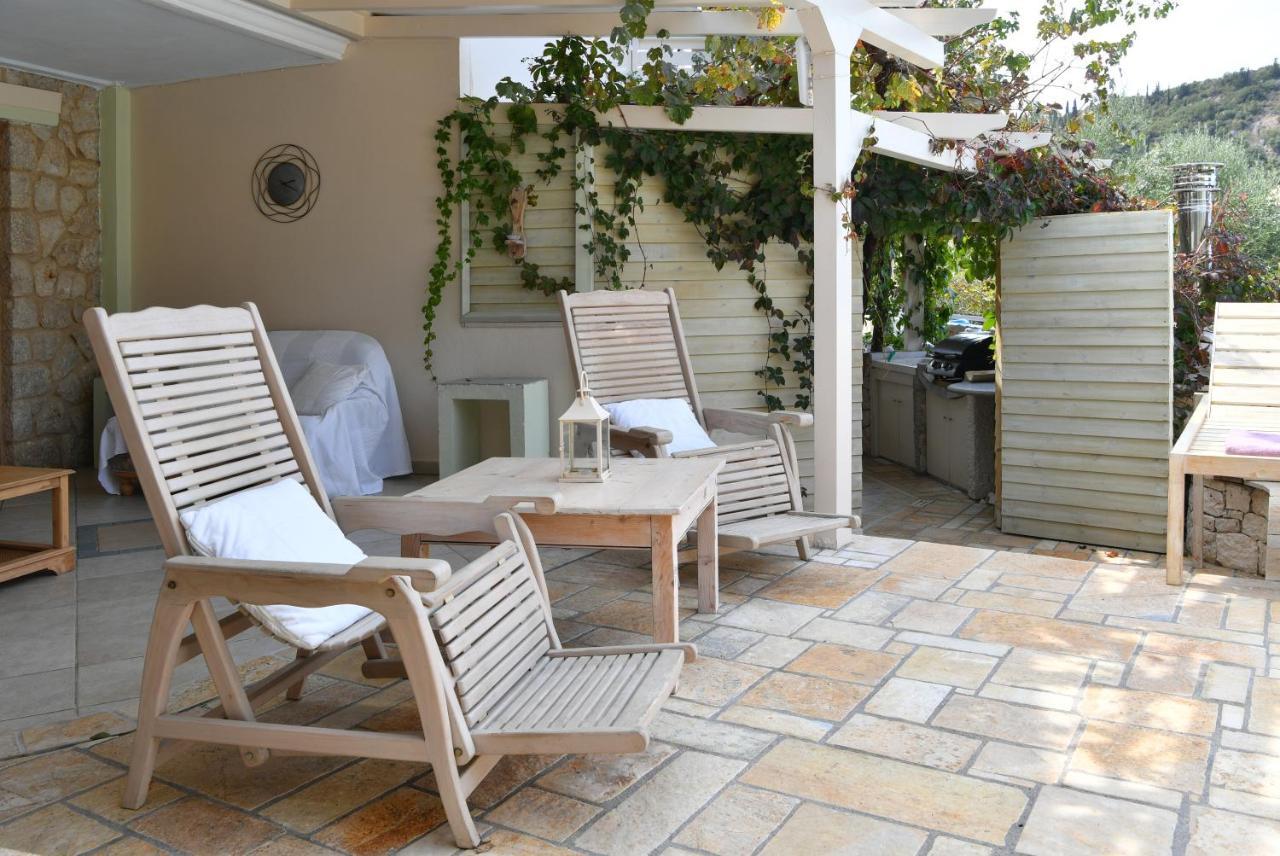 Villa Christianna Studios Agios Nikitas Exterior photo