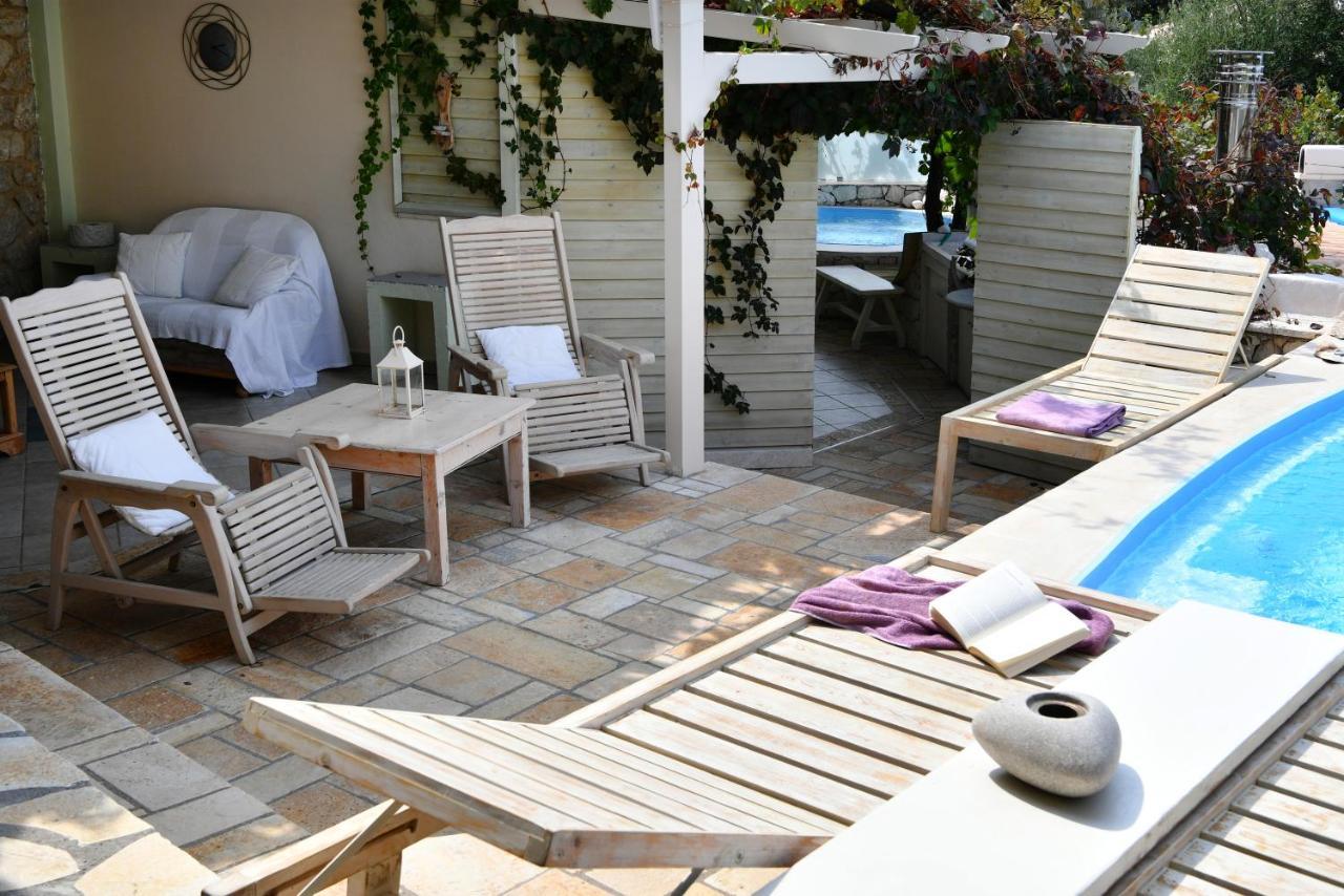 Villa Christianna Studios Agios Nikitas Exterior photo