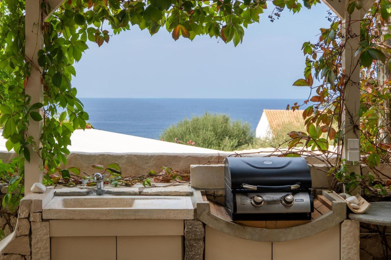 Villa Christianna Studios Agios Nikitas Exterior photo